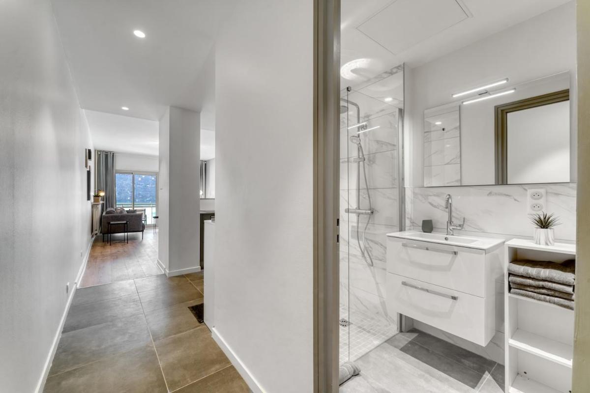 Avec Vue Panoramique Sur Le Du Bourget Appartement *
